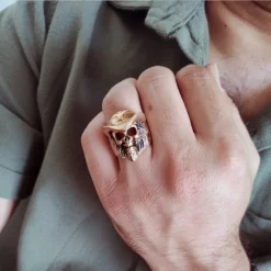 انگشتر مردانه طلاروس فیگوراتیو