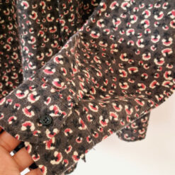 برای توضیحات فروش پیراهن لینن آستین بلند مشکی روی سایت یک متن یونیک میخواهم که از نظر سئو در نتایج گوگل در صفحه اول رتبه بگیرد،این پیراهن تولید اختصاصی آقای لنالی می باشد،طرح زمینه پارچه این پیراهن شکوفه بهاری گیلاس